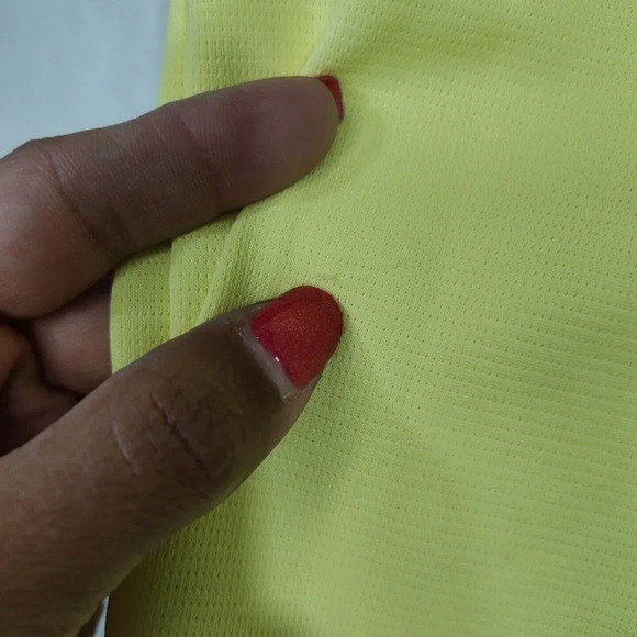 Columbia Sleeveless V-neck Fitted Tank Top Women Size L Yellow FLAWS - Picture 9 of 10